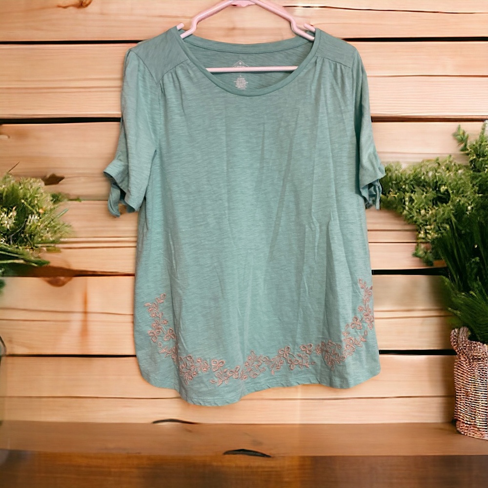 St. John’s Bay tunic 60% cotton 40% polyester green embroidery at hem large